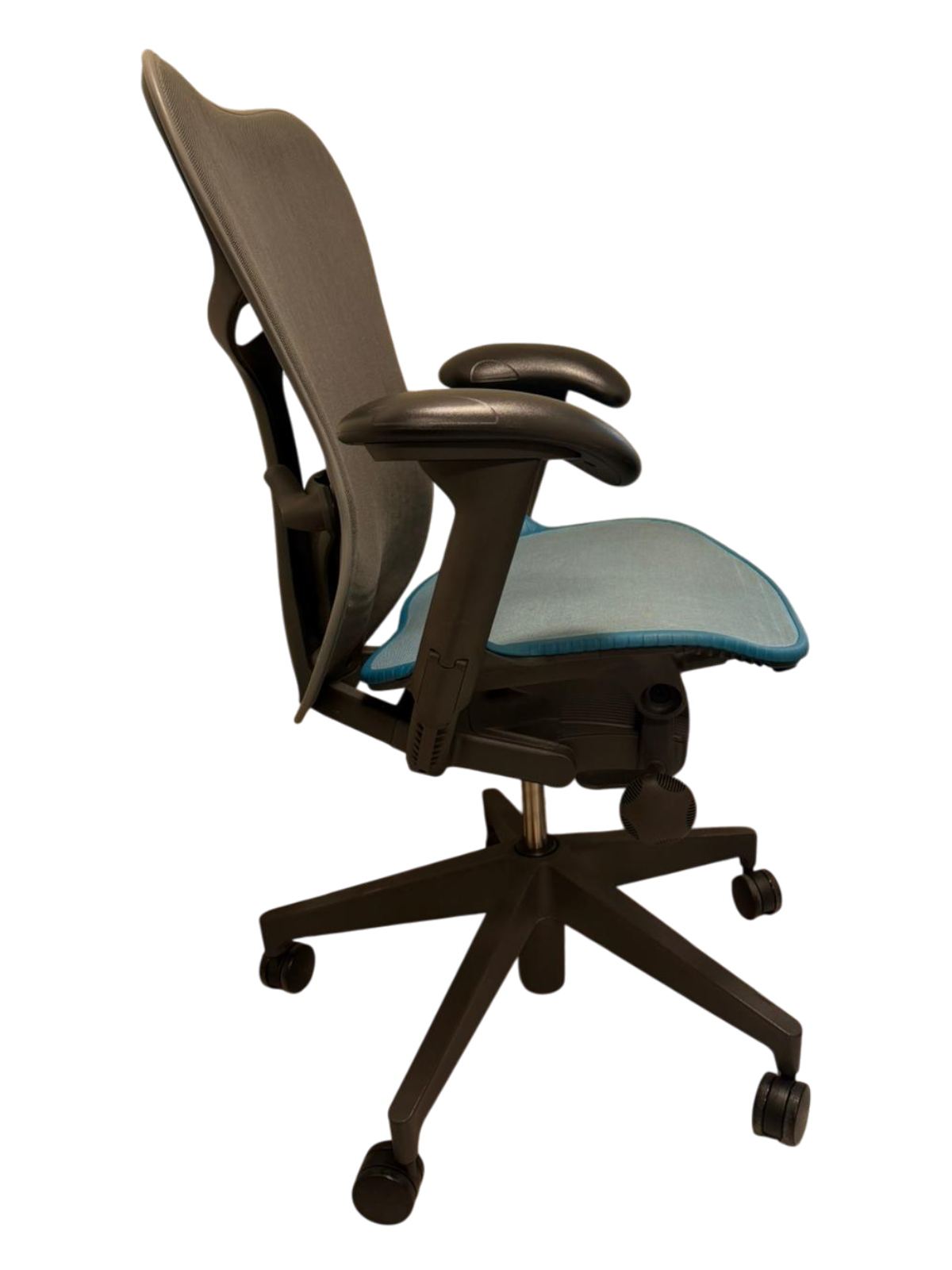 Herman Miller Mirra 2 Blue Butterfly